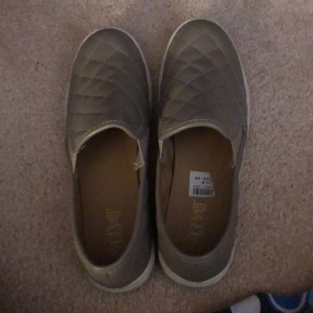 SLIDE ONS like steve maddens